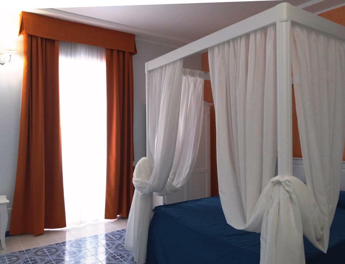 Odysseus Hotel Lipari  Zewnętrze zdjęcie