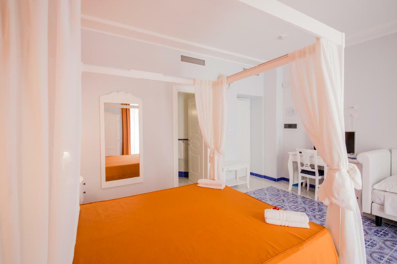 Odysseus Hotel Lipari  Zewnętrze zdjęcie