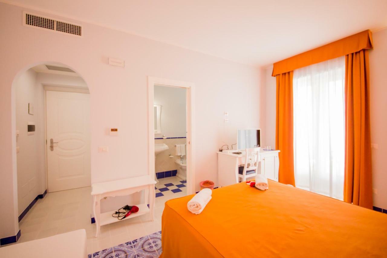 Odysseus Hotel Lipari  Zewnętrze zdjęcie
